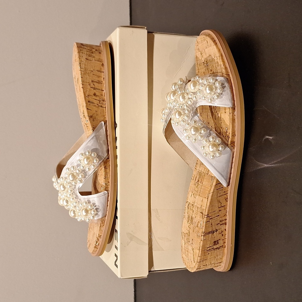 Anne Klein Brianna Wedge Sandal Size 8